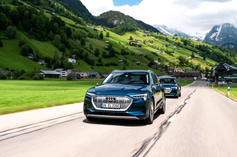  Audi e-tron 55 Quattro 2019 года  (WW) (фото 438 из 452)